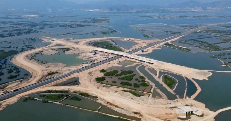 Giai đoạn 2 bắt đầu tiến hành xây dựng phân khu nhà ở, trường học và tiện ích